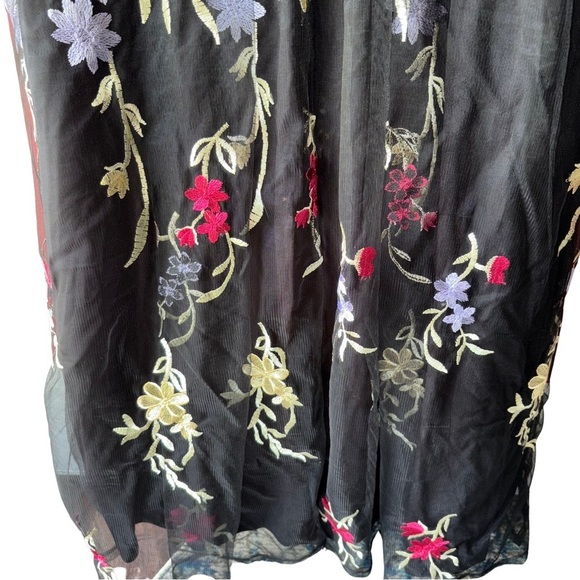 City Studio Black and Red Sleeveless Formal Cocktail Dress - Picture 8 of 11